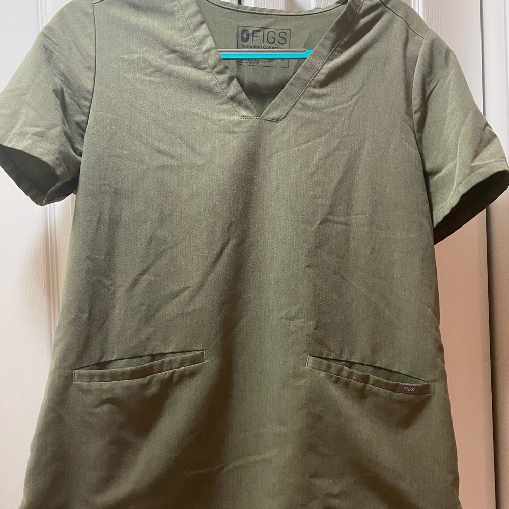 FIGS olive green three pocket scrub top